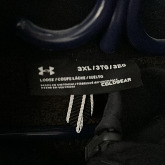 Underamrour winter coat - Picture 2 of 3